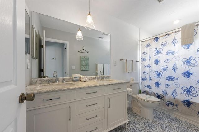 110 OAK AVENUE A, Anna Maria, FL 34216