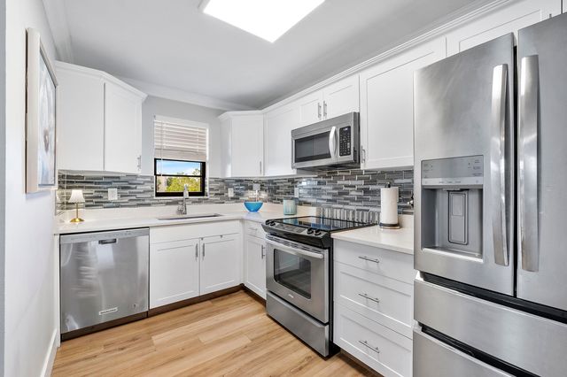 2430 Deer Creek Country Club Boulevard 307-2, Deerfield Beach, FL 33442