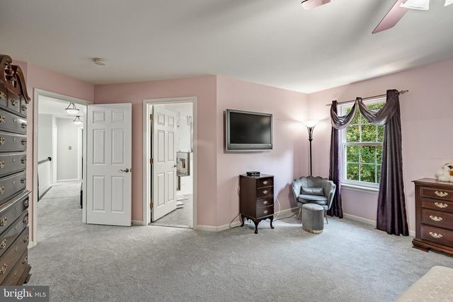 45 BORATEN RD, Royersford, PA 19468