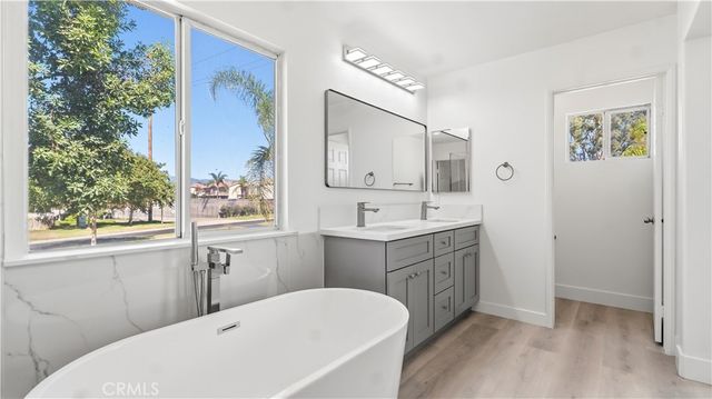 7461 Bear Creek Drive, Fontana, CA 92336