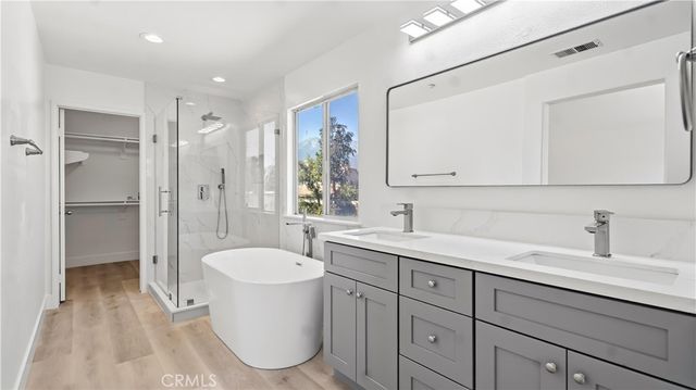 7461 Bear Creek Drive, Fontana, CA 92336