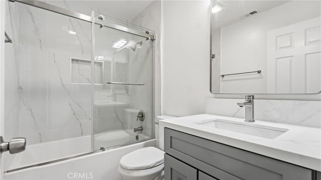 7461 Bear Creek Drive, Fontana, CA 92336