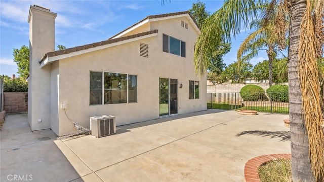 7461 Bear Creek Drive, Fontana, CA 92336