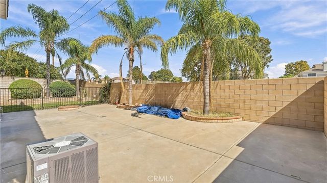 7461 Bear Creek Drive, Fontana, CA 92336