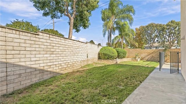 7461 Bear Creek Drive, Fontana, CA 92336