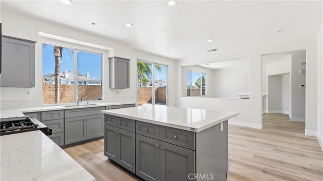 7461 Bear Creek Drive, Fontana, CA 92336