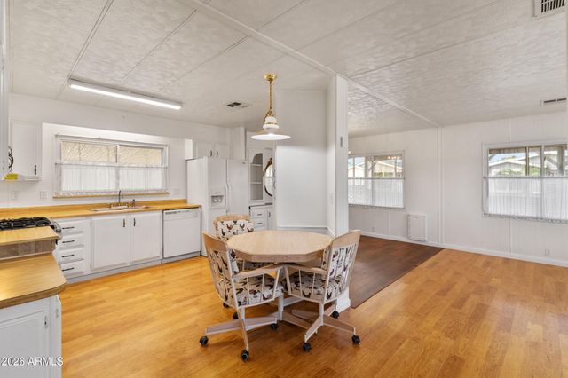 120 N VAL VISTA Drive 248, Mesa, AZ 85213