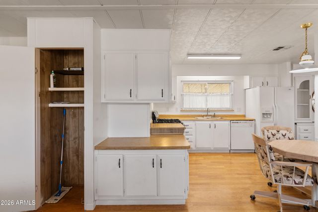 120 N VAL VISTA Drive 248, Mesa, AZ 85213