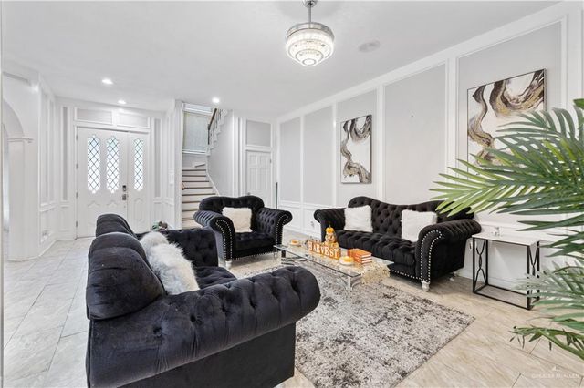 3100 S 2nd Street 2, Mcallen, TX 78503