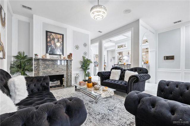 3100 S 2nd Street 2, Mcallen, TX 78503