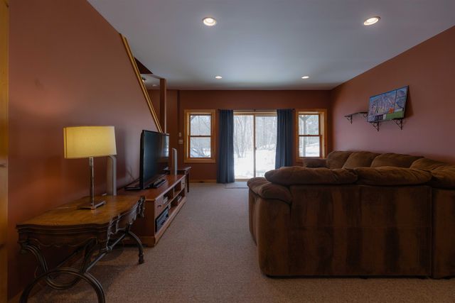 42 Airport Road, Dover, VT 05356