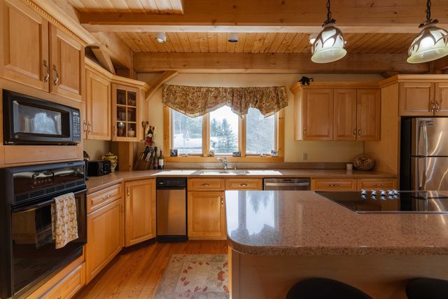 42 Airport Road, Dover, VT 05356