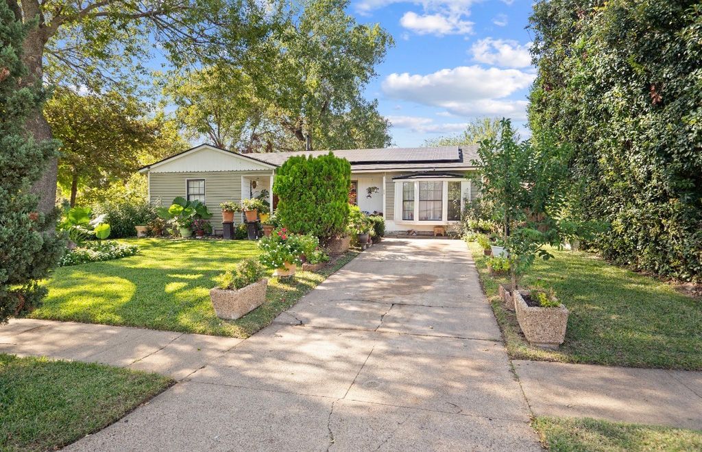 1255 Olden Street, Dallas, TX 75211