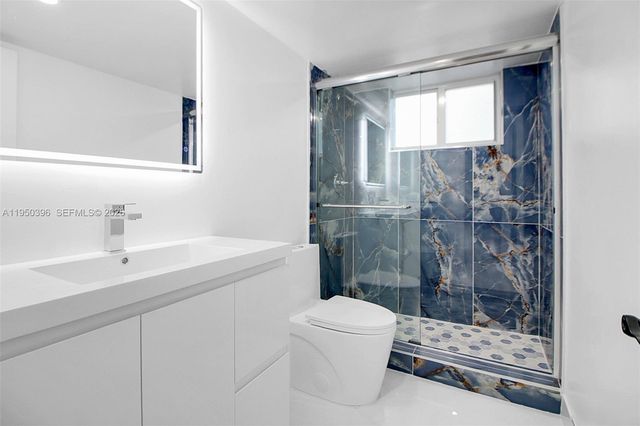 5300 Adams St, Hollywood, FL 33021