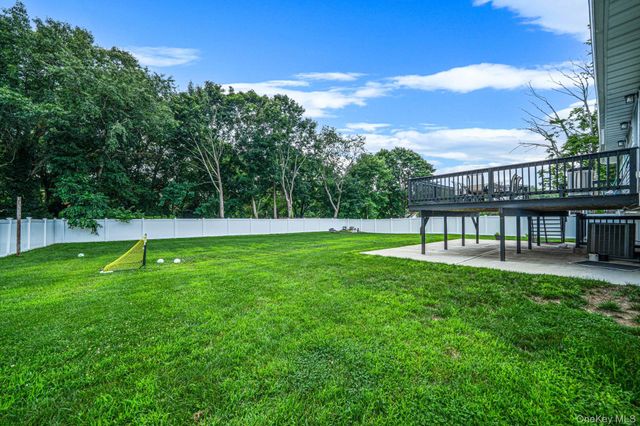 8 Fairway Drive, Port Jefferson Station, NY 11776