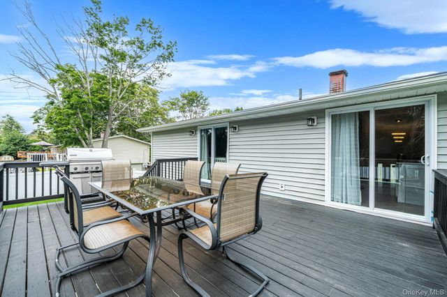 8 Fairway Drive, Port Jefferson Station, NY 11776