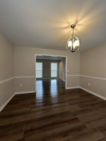 1708 Broadripple Dr, Clarksville, TN 37042