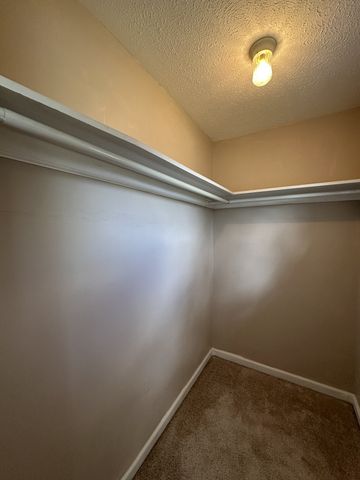 1708 Broadripple Dr, Clarksville, TN 37042