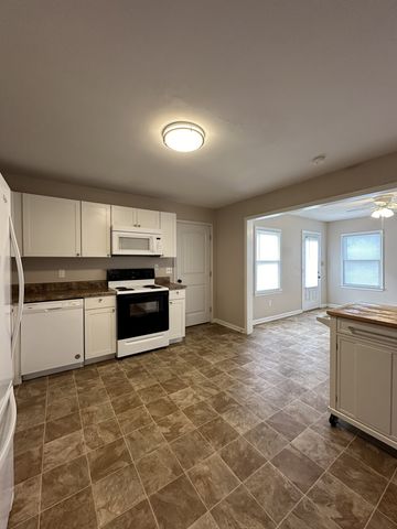 1708 Broadripple Dr, Clarksville, TN 37042