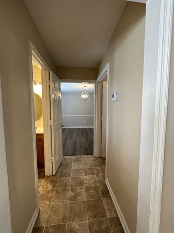 1708 Broadripple Dr, Clarksville, TN 37042