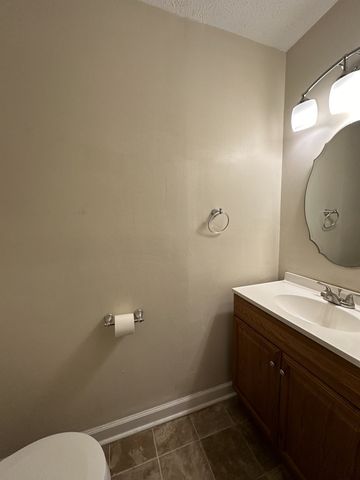 1708 Broadripple Dr, Clarksville, TN 37042