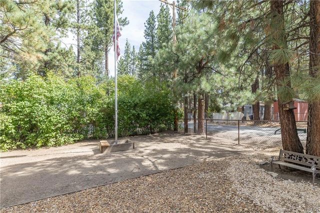901 Sugarloaf Boulevard, Big Bear City, CA 92314