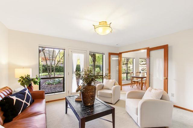 2216 Bryce Ln, Davis, CA 95616