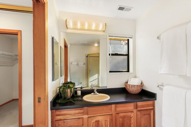 2216 Bryce Ln, Davis, CA 95616