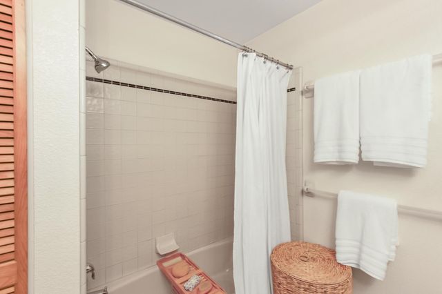 2216 Bryce Ln, Davis, CA 95616