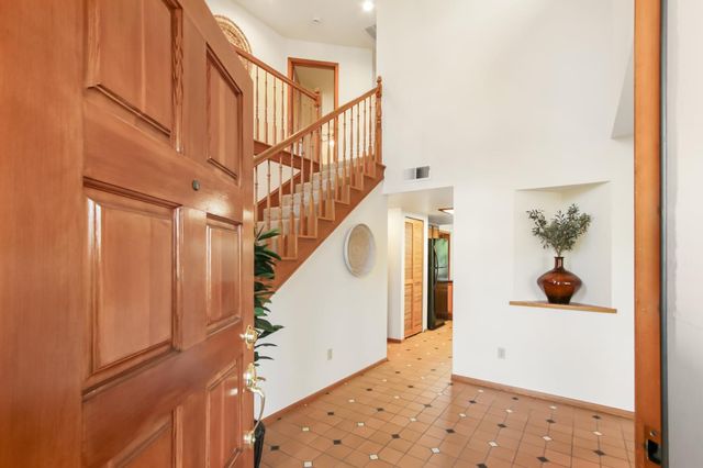 2216 Bryce Ln, Davis, CA 95616