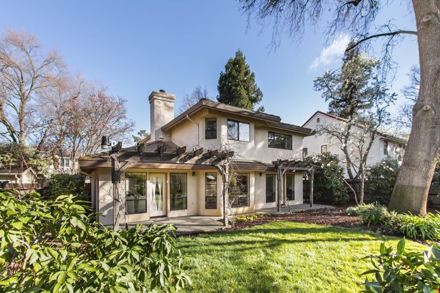 2216 Bryce Ln, Davis, CA 95616