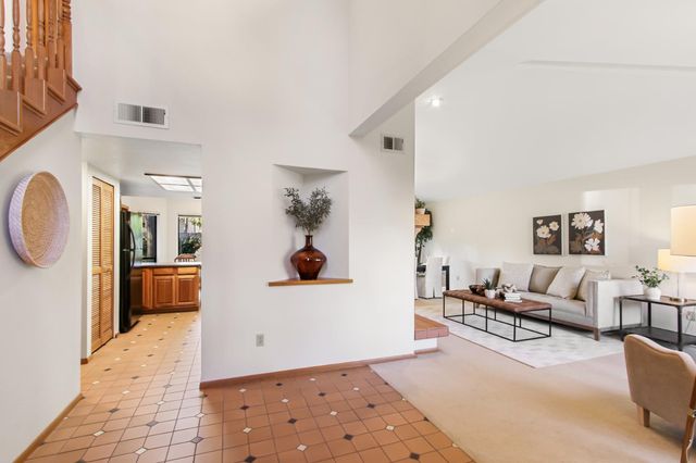 2216 Bryce Ln, Davis, CA 95616