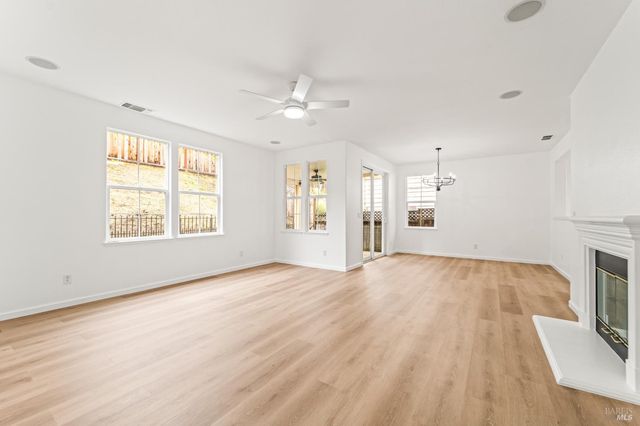 8364 Bennington Ct, Vallejo, CA 94591