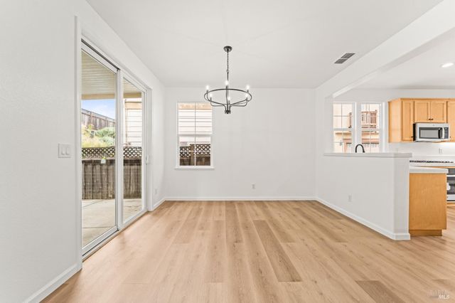 8364 Bennington Ct, Vallejo, CA 94591