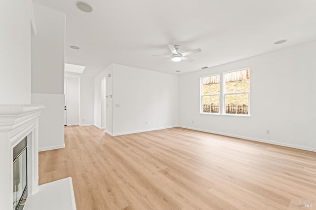 8364 Bennington Ct, Vallejo, CA 94591