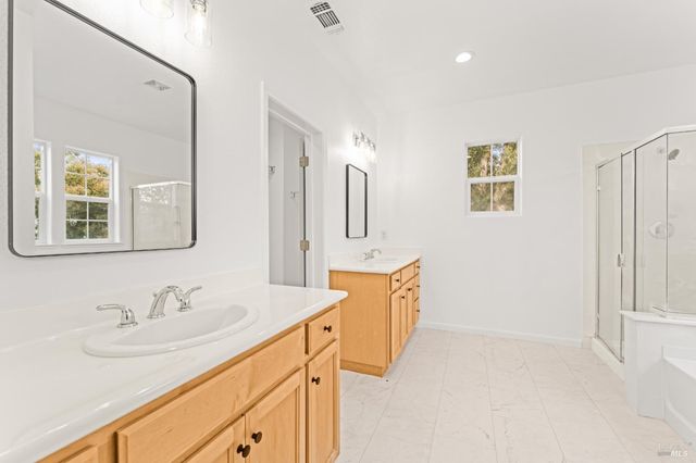 8364 Bennington Ct, Vallejo, CA 94591