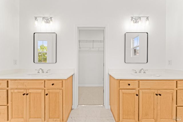 8364 Bennington Ct, Vallejo, CA 94591
