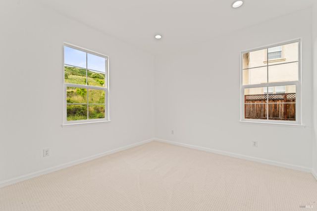 8364 Bennington Ct, Vallejo, CA 94591