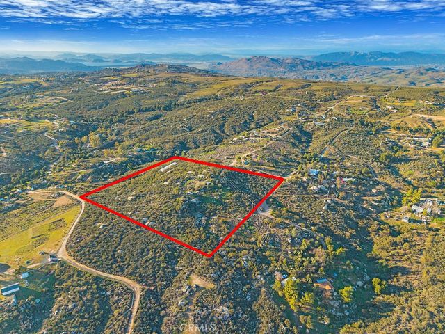 32805 Red Mountain, Hemet, CA 92544