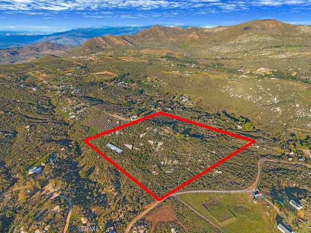 32805 Red Mountain, Hemet, CA 92544