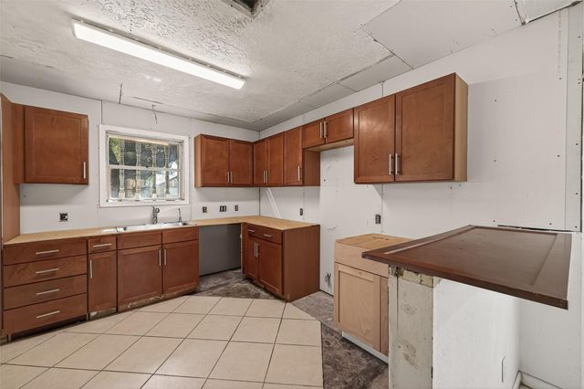 9326 Willow Meadow Drive, Houston, TX 77031