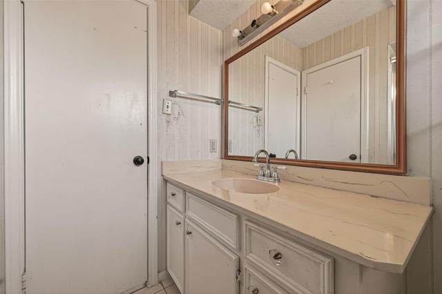 9326 Willow Meadow Drive, Houston, TX 77031