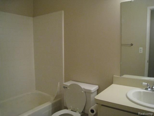 38290 Fairway Court 145A, Clinton Charter Township, MI 48038