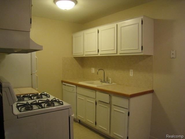 38290 Fairway Court 145A, Clinton Charter Township, MI 48038