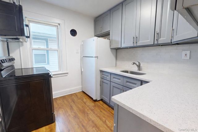 9456 199th Street, Hollis, NY 11423