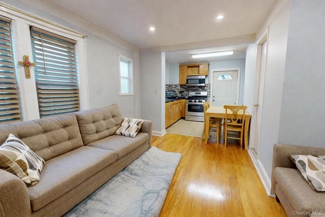 9456 199th Street, Hollis, NY 11423