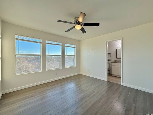 6938 Crestway Rd Unit 4, San Antonio, TX 78239