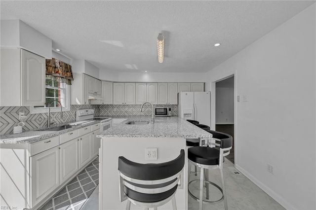 6704 Mill Creek DR, Zuni, VA 23898