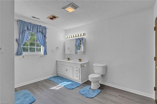 6704 Mill Creek DR, Zuni, VA 23898