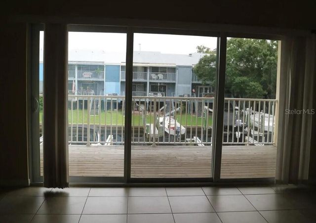 810 CALLISTA CAY LOOP, Tarpon Springs, FL 34689